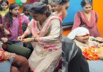रक्षाबंधन पर रौशन आनंद ने किया ऐलान, दान करेंगे अपनी आधी संपत्ति