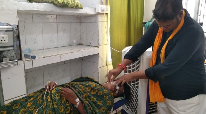 पति ने पैसा नहीं दिया तो पत्नी खा ली कीटनाशक दवा,दलसिंहसराय अनुमंडल अस्पताल में भर्ती पति ने पैसा नहीं दिया तो पत्नी खा ली कीटनाशक दवा,दलसिंहसराय अनुमंडल अस्पताल में भर्ती