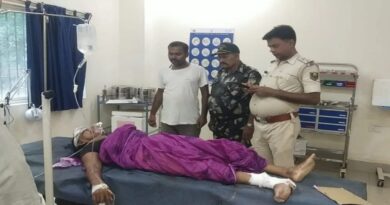 मंत्री के काफिले में शामिल पुलिस स्कॉर्ट की गाड़ी से महिला की टक्कर, इलाज के दौरान मौत