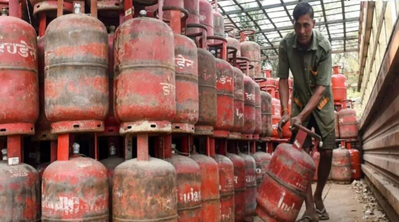 LPG गैस सिलेंडर उपभोक्ताओं को राहत,अब 45 नहीं 25 दिन में करा सकेंगे बुकिंग