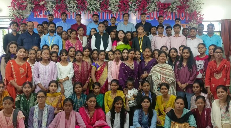दलसिंहसराय:बीएड कॉलेज में नए सत्र का भव्य आगाज,क्विज में संजय व निशा बने मिस्टर-मिस फ्रेशर