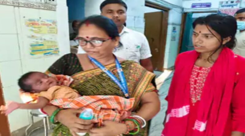समस्तीपुर ट्रेन में दो माह की बच्ची लावारिस मिली:आरपीएफ ने बचाया