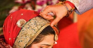 टेंपो में हुई मुलाकात,शादीशुदा प्रेमी-प्रेमिका को पकड़कर करा दी शादी