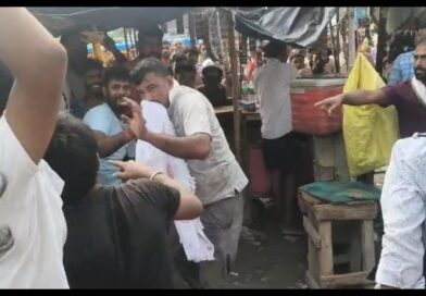 दलसिंहसराय में महिला से चेन छीन रहे बदमाशों को लोगों ने पकड़ा,पिटाई के बाद पुलिस को सौपा