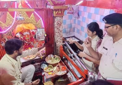 मंदिर से करीब डेढ़ किलो चांदी के सामान व एक लाख से अधिक नकदी चोरी, जाँच में जुटी पुलिस 