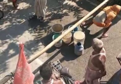 दलसिंहसराय:आक्रोशित ग्रामीणों ने पानी की समस्या को लेकर किया सड़क जाम