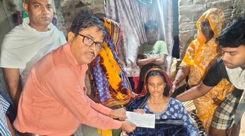 समस्तीपुर:बरगद का पेड़ गिरने से 3 छात्राओं की मौत, 24 घंटे में परिजनों को मिले ₹12 लाख