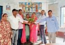प्राथमिक वि. कन्या सरायरंजन में शिक्षिका को दी भावभीनी विदाई