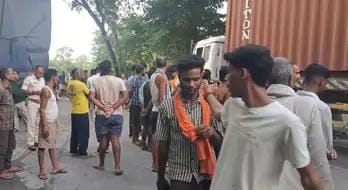 बेगूसराय में साइकिल सवार की सड़क हादसे में मौत:कंटेनर ने रौंद डाला