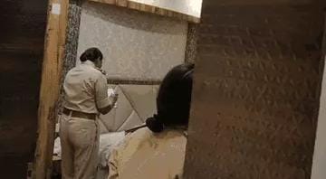 मुजफ्फरपुर के होटल में तेघड़ा की महिला की संदिग्ध मौत:शाम को कमरा बुक कराया, सुबह नहीं खुला दरवाजा