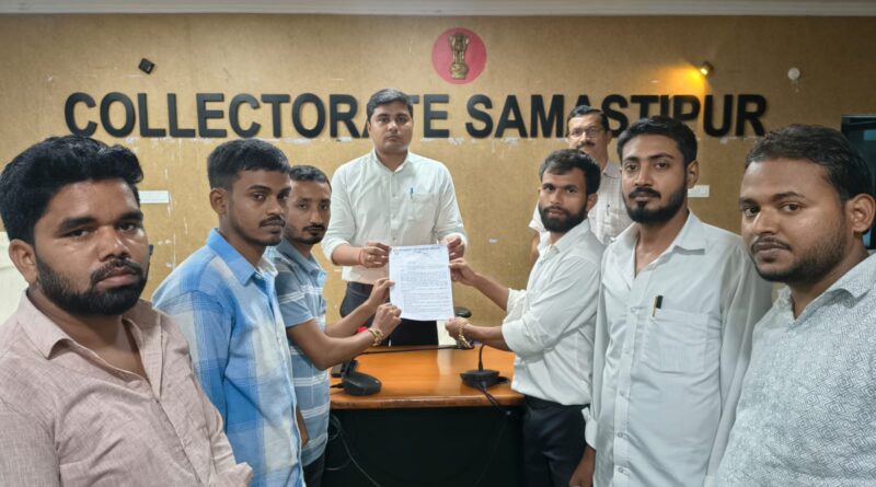 दलसिंहसराय एन एच -28 के डैनी चौक-पगरा चौराहे पर बढ़ते हादसों पर जिलाधिकारी को सौंपा ज्ञापन