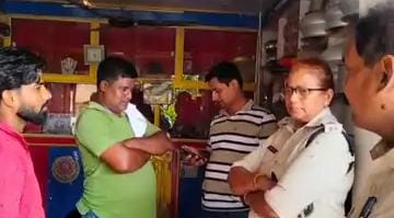 ग्लास खरीदने आए..पिस्टल दिखाकर 3 लाख के गहने लेकर फरार