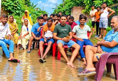 दलसिंहसराय:जलजमाव पर ग्रामीणों का फूटा गुस्सा, पानी में उतरकर किया प्रदर्शन