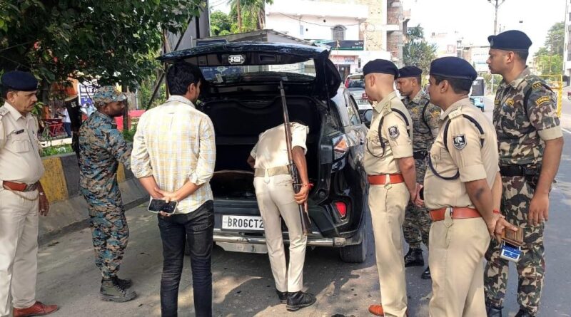 समस्तीपुर:सड़कों पर उतरी पुलिस, SP अरविंद प्रताप सिंह ने खुद संभाली कमान,किया जाँच 