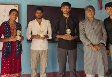 दलसिंहसराय:स्पेशल मेगा टेस्ट में उत्कृष्ट प्रदर्शन करने वाले तीन छात्रों को किया सम्मानित