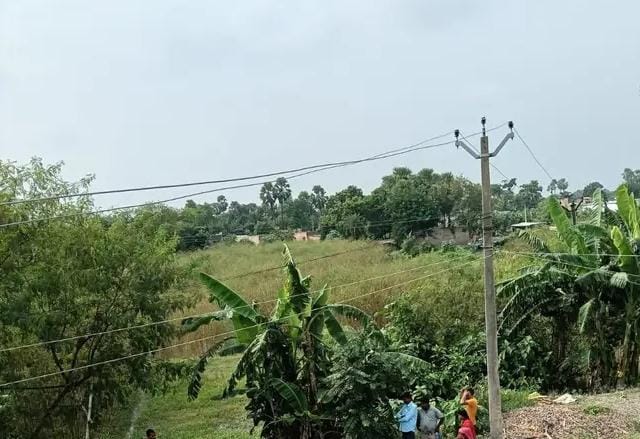 दलसिंहसराय:बेलारी में 11 हजार वोल्ट का तार टूटा, दिनभर ठप रही बिजली