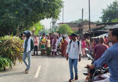 कोनैला में कई घरो में वर्षा का पानी घुसने से जलजमाव,आक्रोशित लोगो ने किया सड़क जाम 
