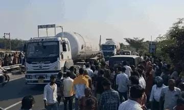 बेगूसराय:पुल के पास थार और बाइक की सीधी टक्कर, मेला देखकर लौट रहे पिता-पुत्र समेत 3 की दर्दनाक मौत