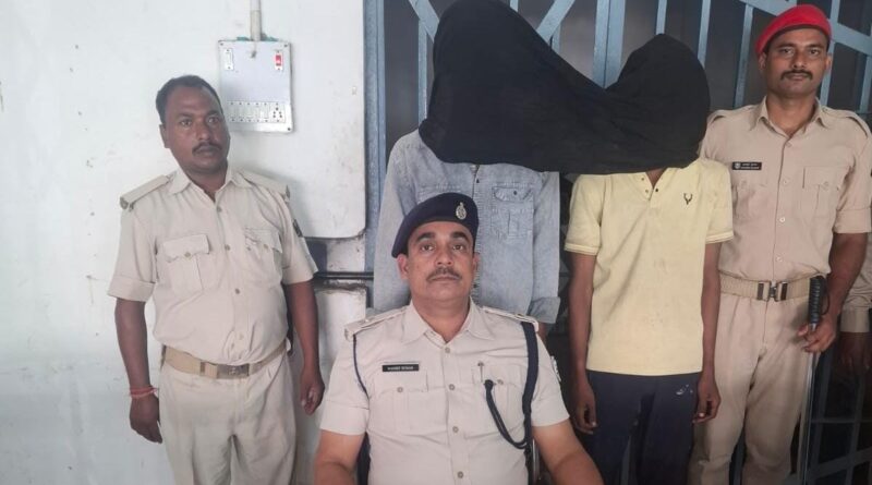 समस्तीपुर:रिवॉल्वर और 3 बाइक के साथ 2 युवक गिरफ्तार