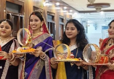 सुहागिनों ने निर्जला उपवास के बाद चंद्र देव की उपासना कर खोला व्रत