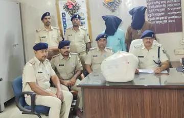 फतुहा में 10.318 किलो गांजे के साथ पिता-पुत्र अरेस्ट:सीएनजी ऑटो जब्त